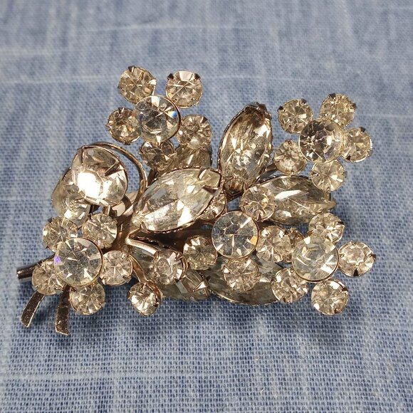1950s Vintage Clear Rhinestone Cluster Vintage Brooch - Picture 1 of 5